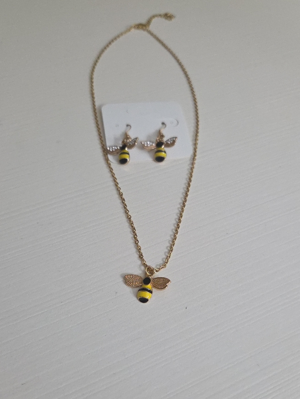Bee Earring And Neacklece Set - Picture 2 of 10